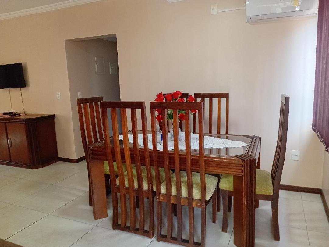 Novo Aconchego Apartment กรามาโด ภายนอก รูปภาพ